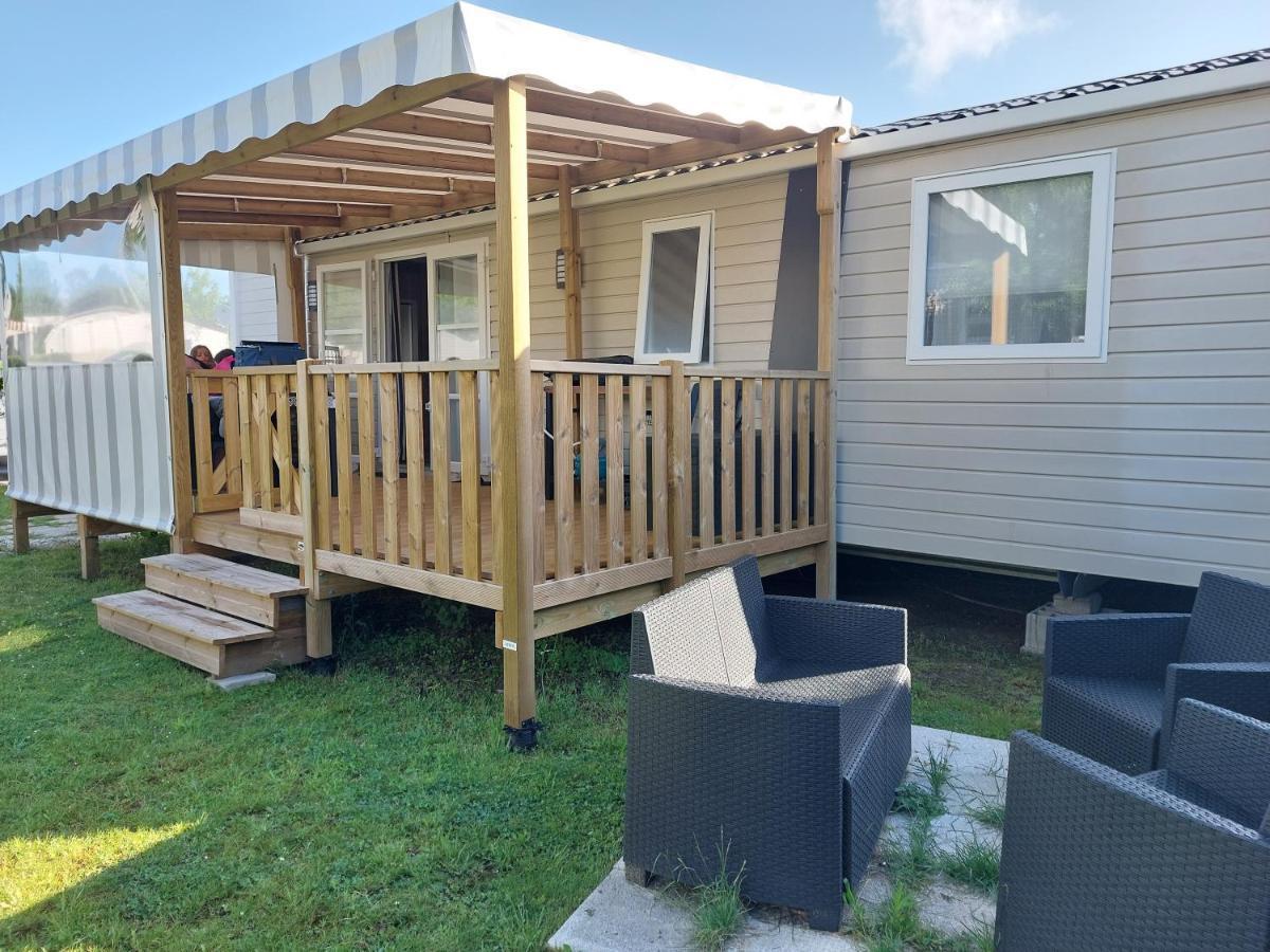 Mobile Home Les Mathes Exterior photo